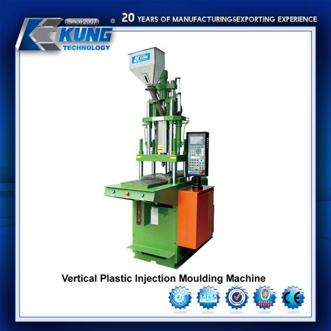 Machine horizontale en plastique/de PVC par injection de moulage
